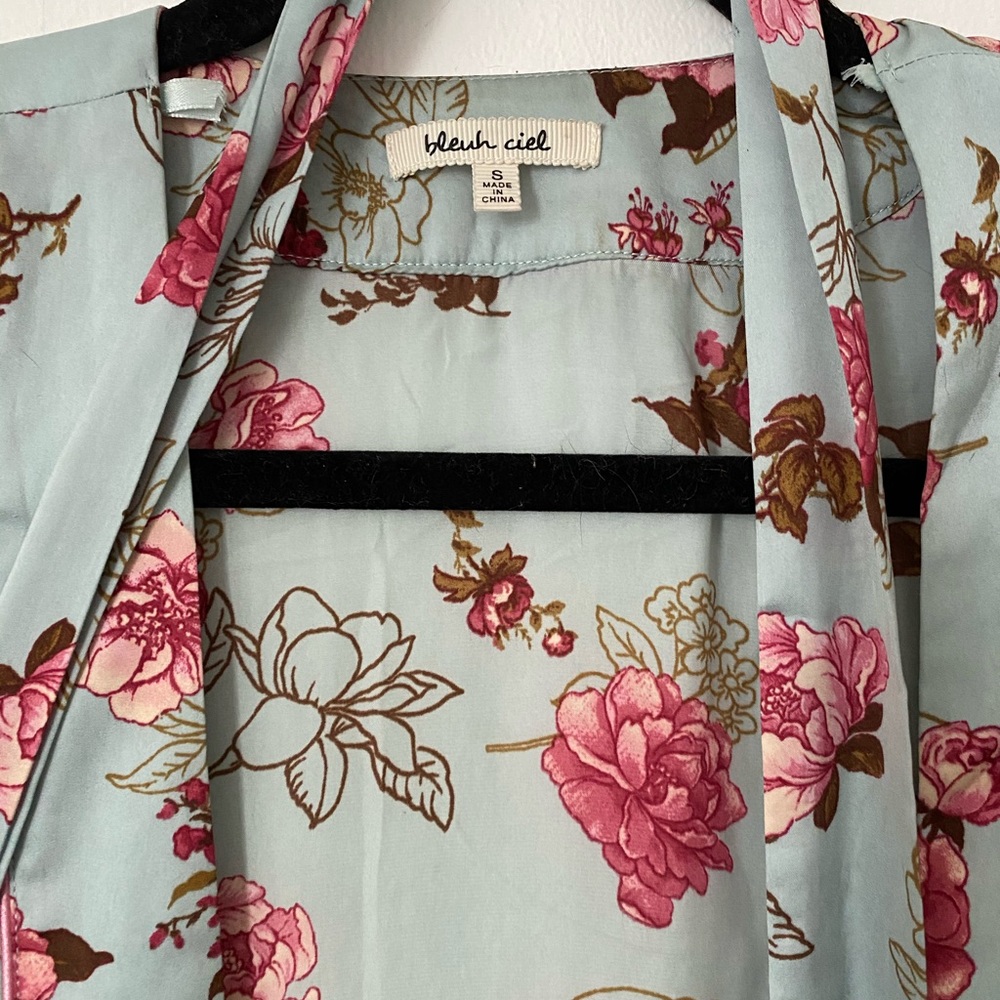 Floral Robe - Picture 4 of 6